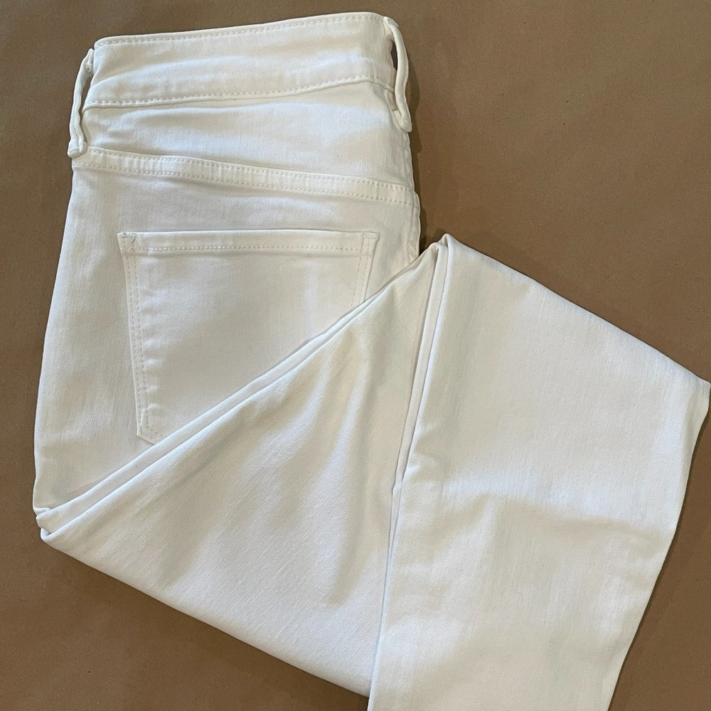 NWOT Old Navy Rockstar Button up Jeans size 4